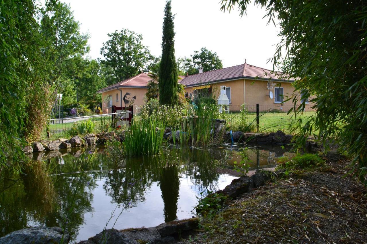 Bed and Breakfast Alaguyauder Le Kota Chatillon-sur-Broue Exteriér fotografie